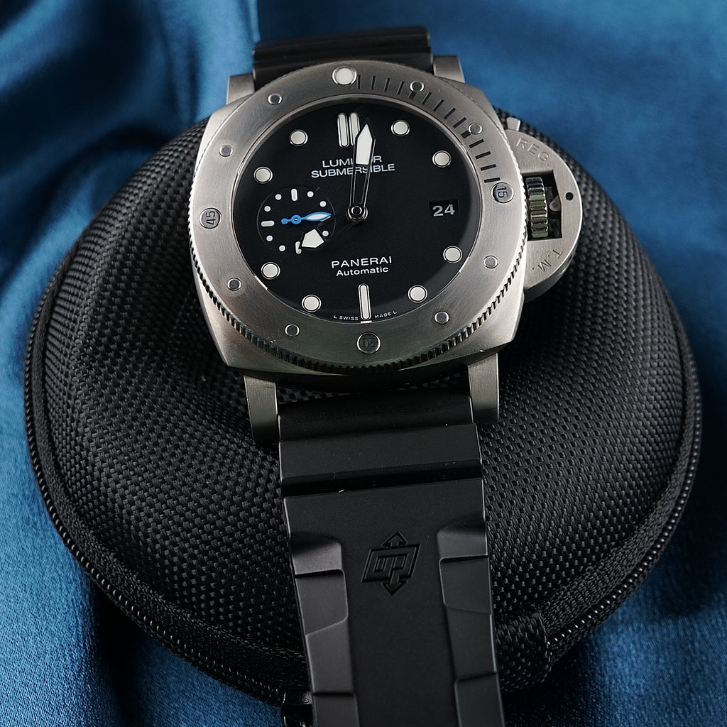 Panerai Luminor Submersible PAM01305 47mm Titanium Automatic FULL SET + 2 Straps