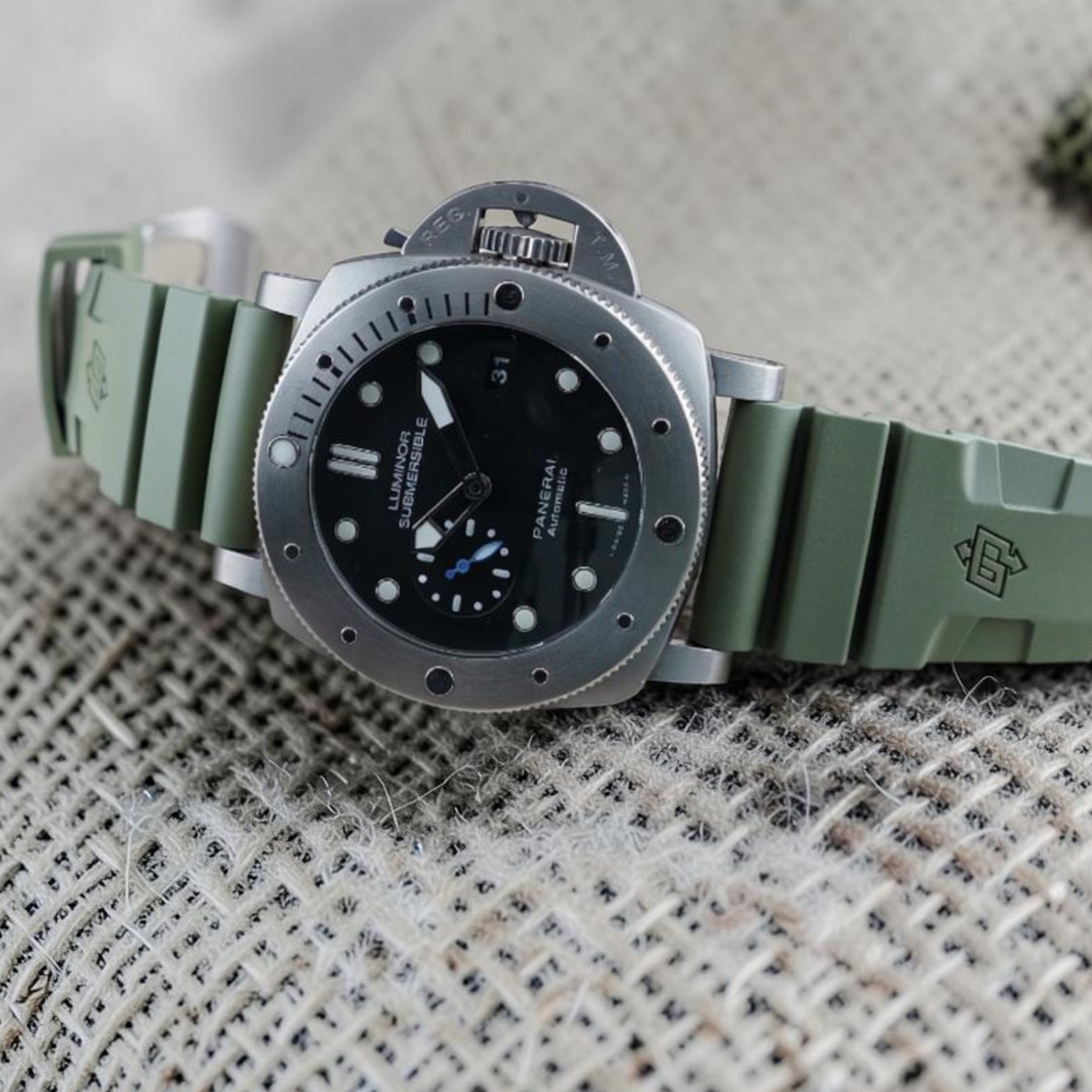 Panerai Luminor Submersible PAM01305 47mm Titanium Automatic FULL SET + 3 Straps