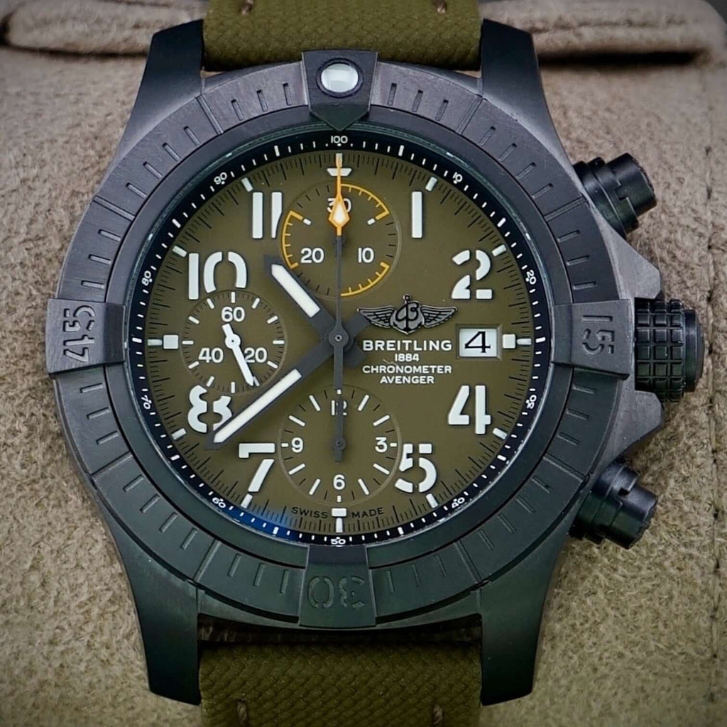 Breitling Avenger Chronograph 45 Night Mission V13317 Green Titanium - FULL SET