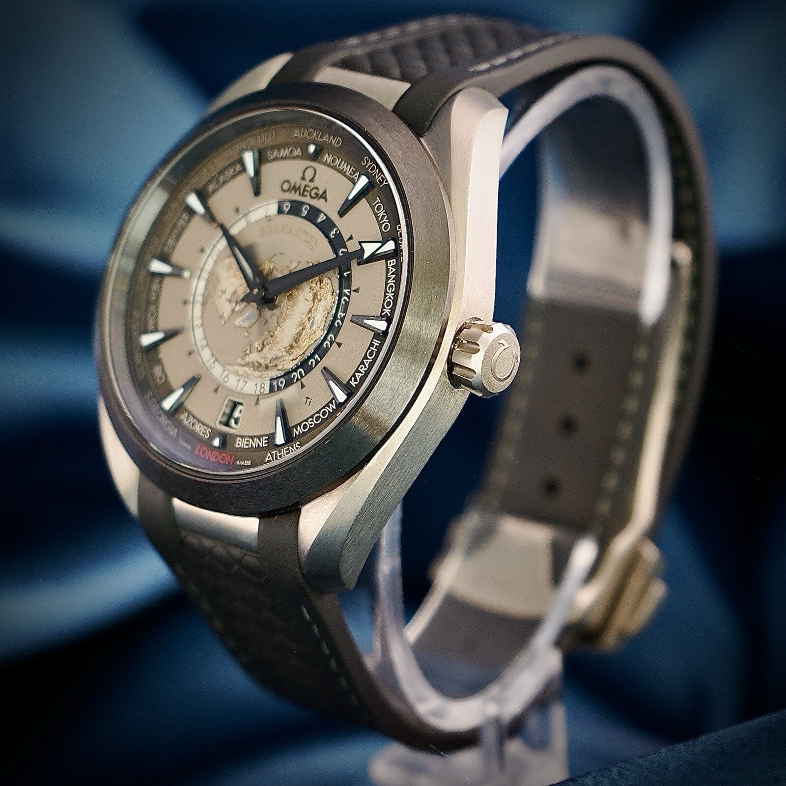 Omega Seamaster Aqua Terra Worldtimer TITANIUM 43mm 220.92.43.22.99.001 Full Set