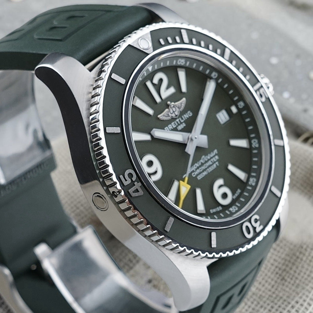 Breitling Superocean A17367 Automatic 44mm Outerknown Green Dial NATO Box & Docs
