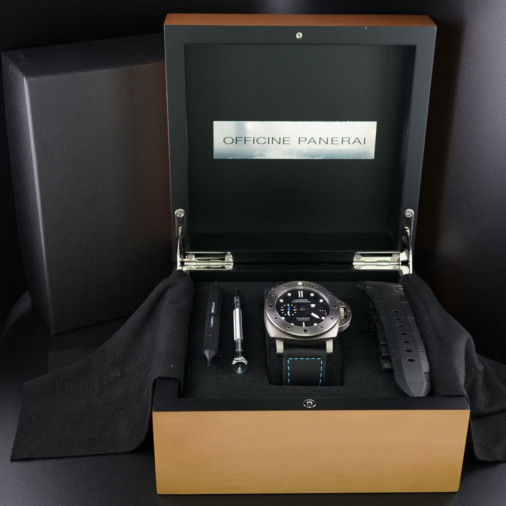 Panerai Luminor Submersible PAM01305 47mm Titanium Automatic FULL SET + 2 Straps