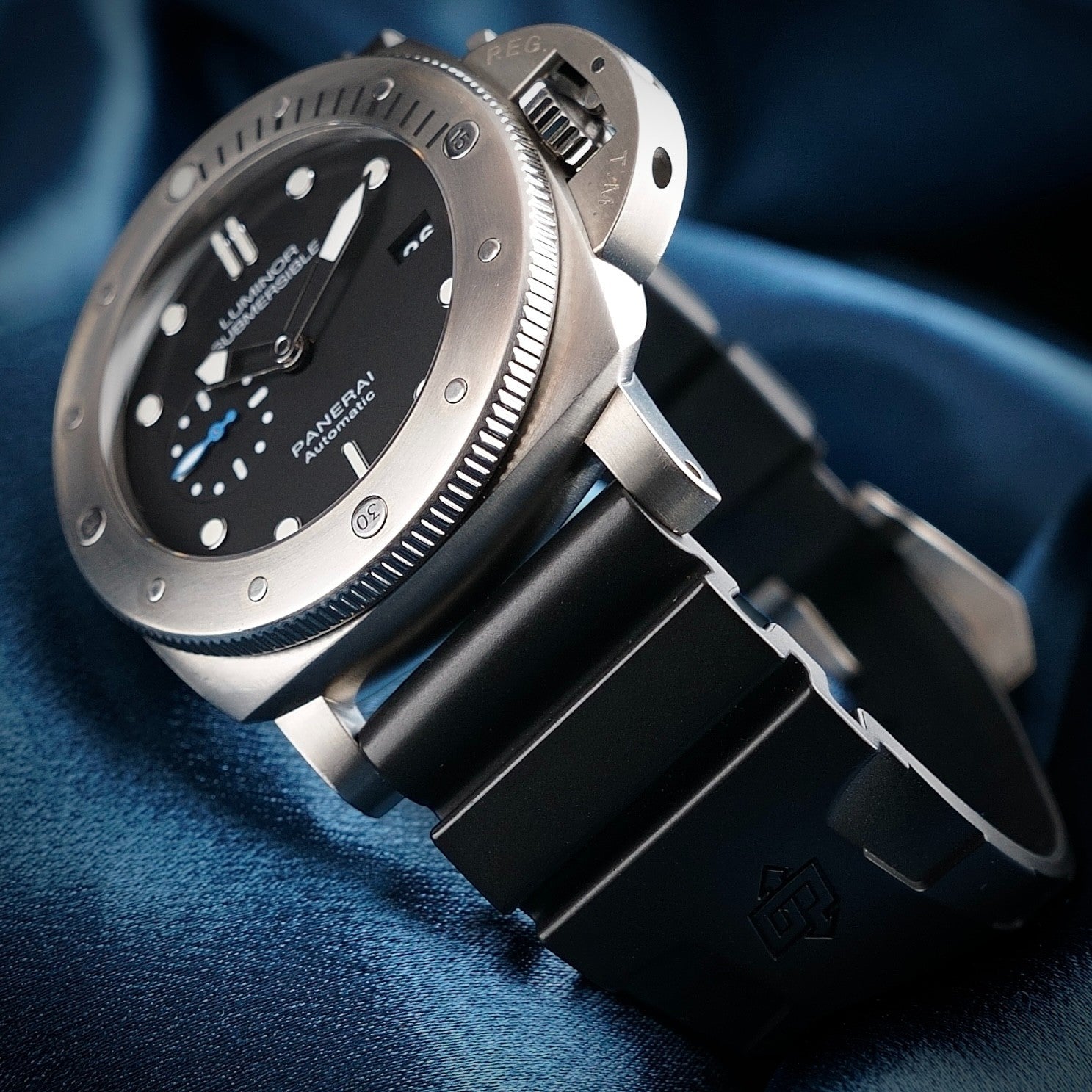 Panerai Luminor Submersible PAM01305 47mm Titanium Automatic FULL SET + 2 Straps