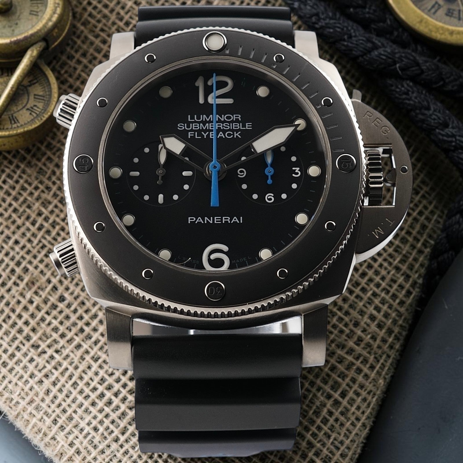 Panerai Luminor Submersible Flyback PAM00615 47mm Titanium Black Dial, 2 Straps