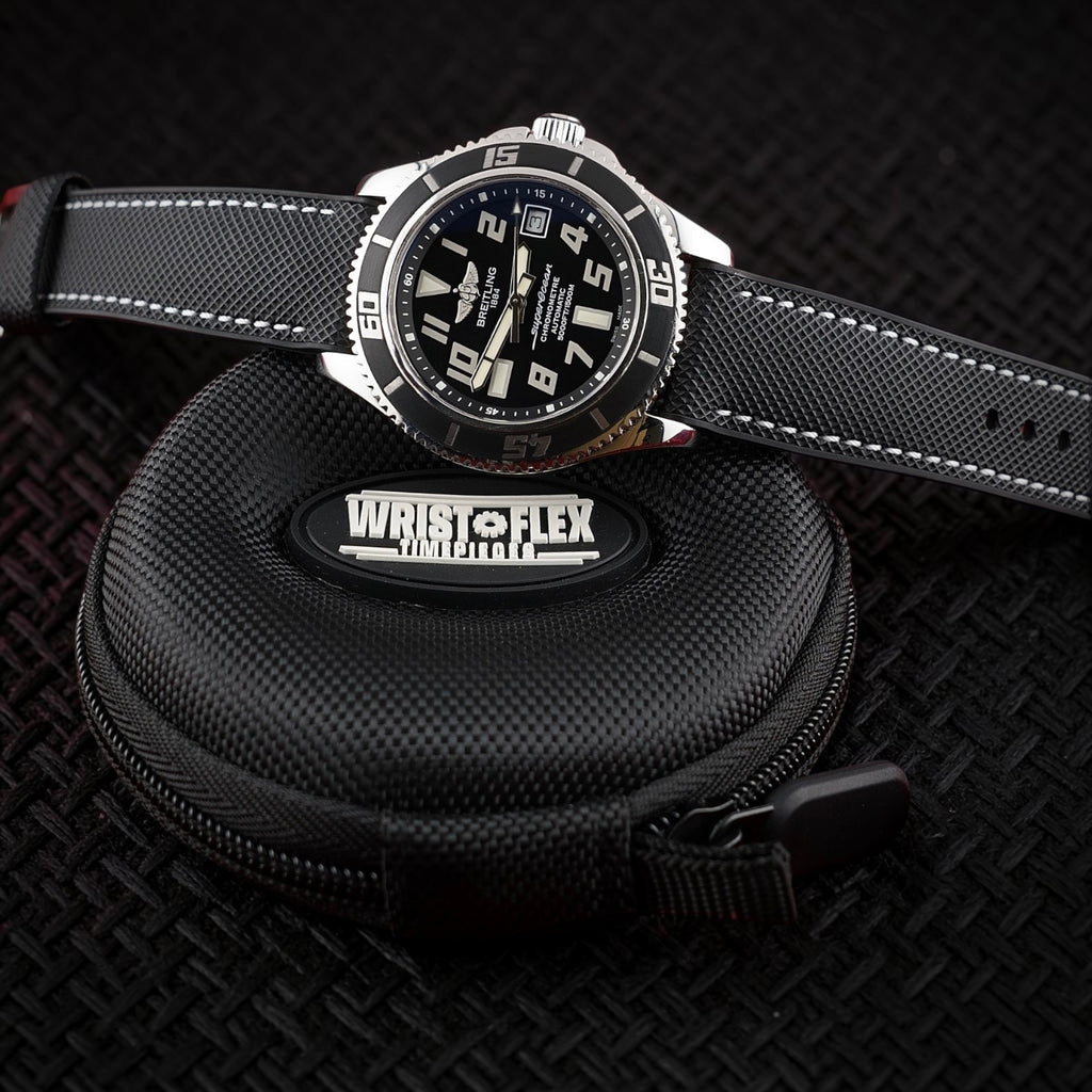 Breitling Superocean A17364 - Black 42mm - Steel Bracelet, Full Set, Extra Strap