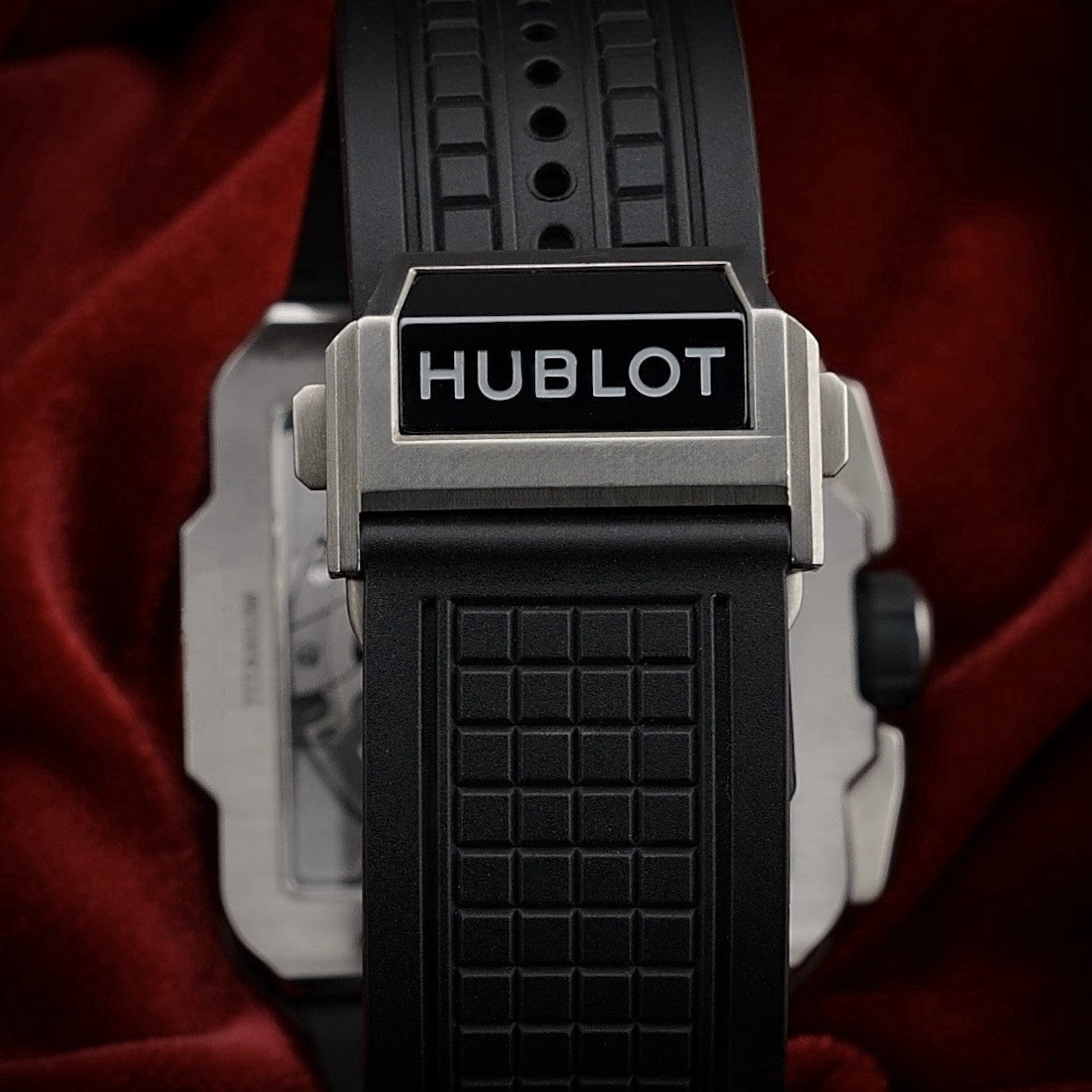 HUBLOT Square Bang Unico, 42m Titanium Ceramic 821.NM.0170.RX Full Collector Set