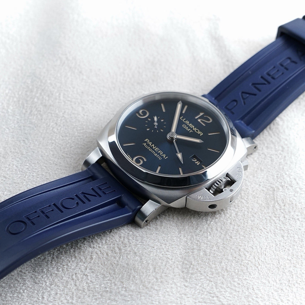 Panerai Luminor GMT - PAM01033 Blue Dial 44mm, Box & Docs -Two Straps, Excellent