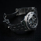Breitling Superocean A17364 - Black 42mm - Steel Bracelet, Full Set, Extra Strap