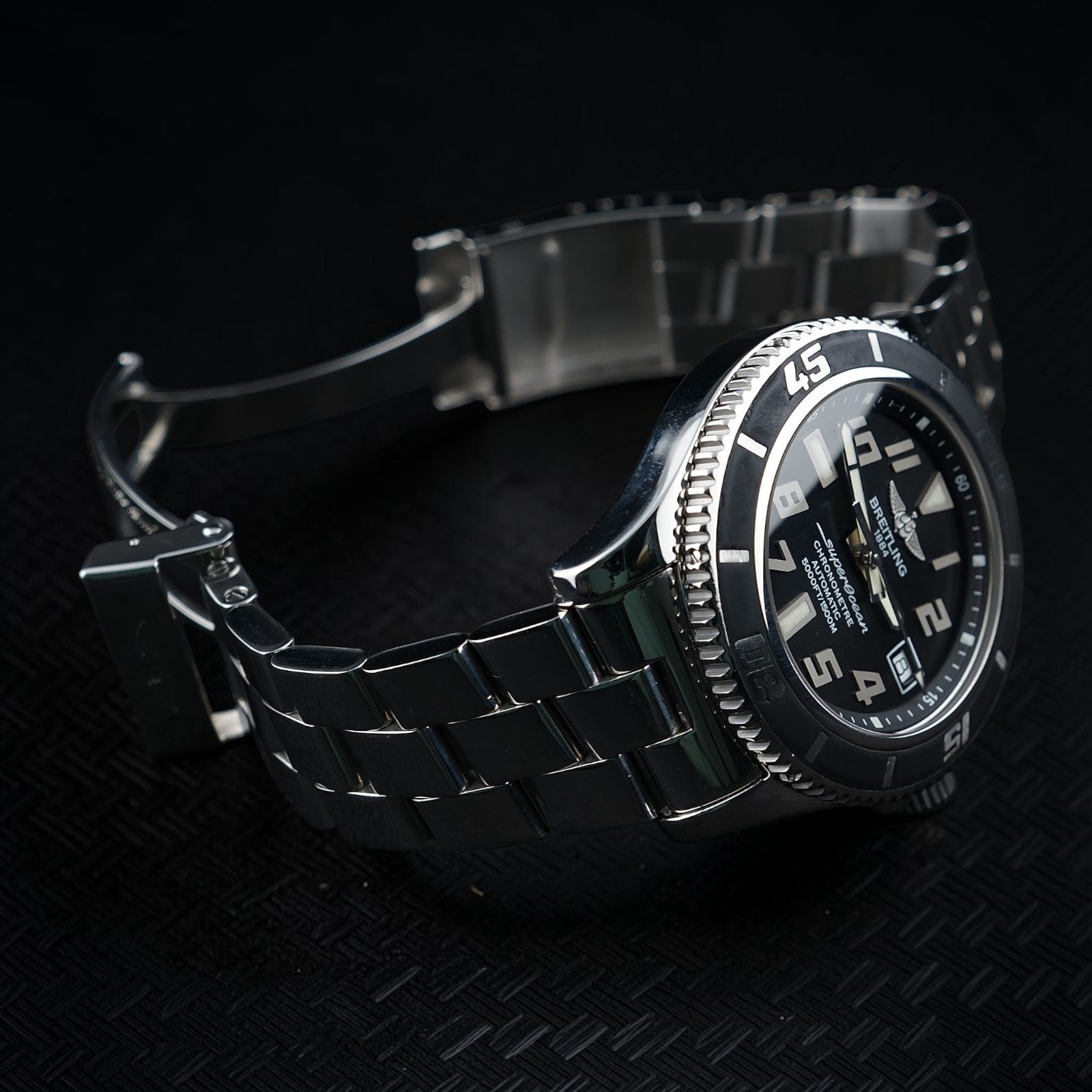 Breitling Superocean A17364 - Black 42mm - Steel Bracelet, Full Set, Extra Strap