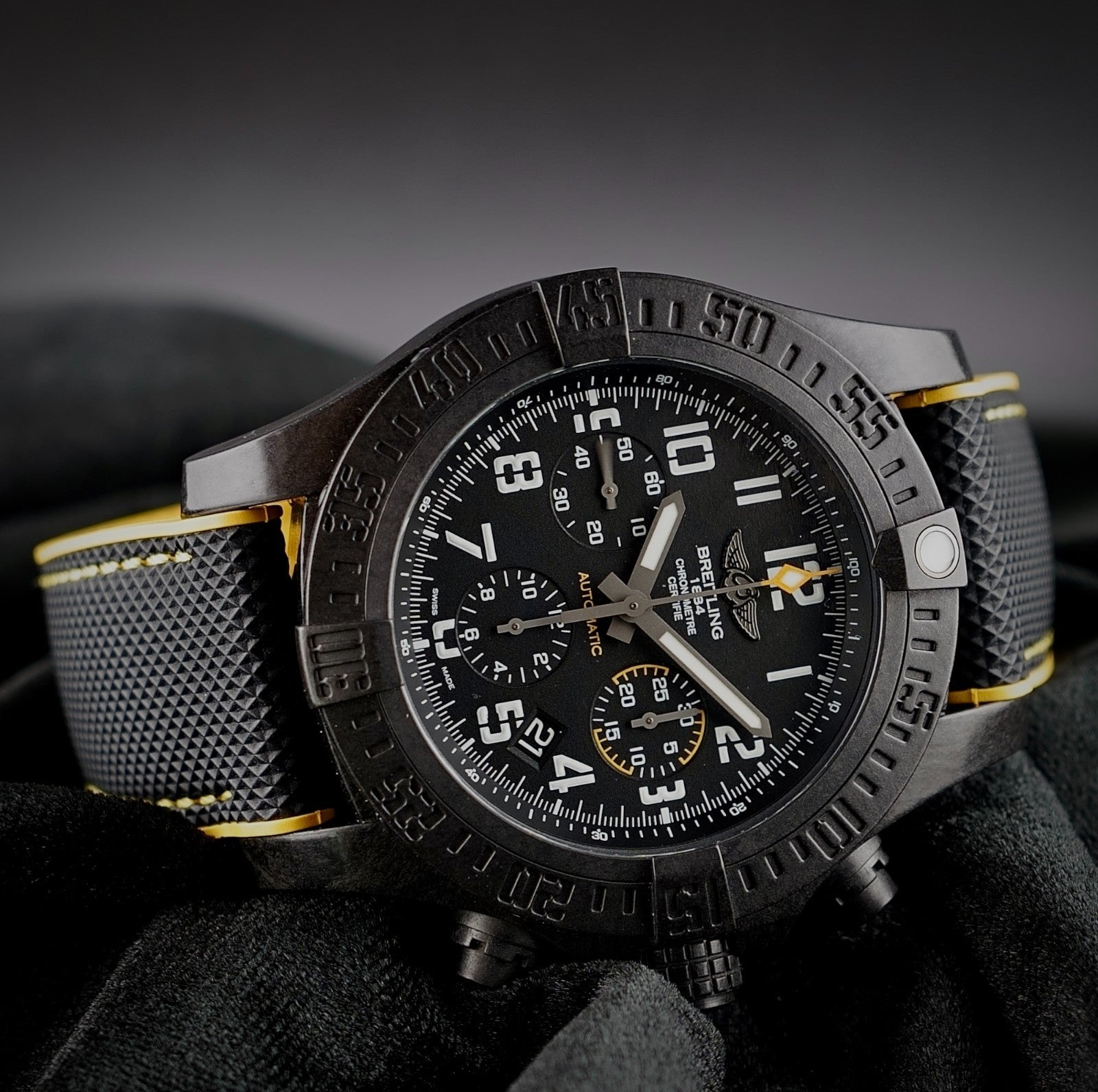 Breitling Avenger Hurricane 12H Chronograph 50mm XB0170E4 -Full Set, Extra Strap