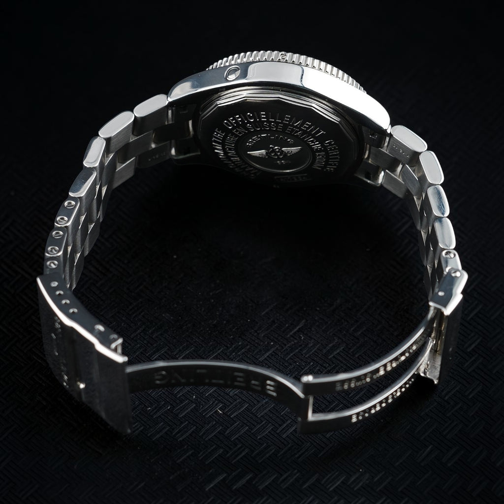 Breitling Superocean A17364 - Black 42mm - Steel Bracelet, Full Set, Extra Strap