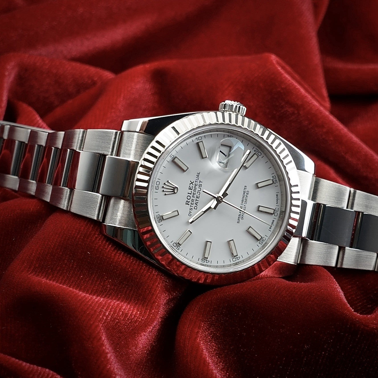 Rolex 126334 Datejust 41 - White Dial Oyster Steel Bracelet - FULL SET - Mint