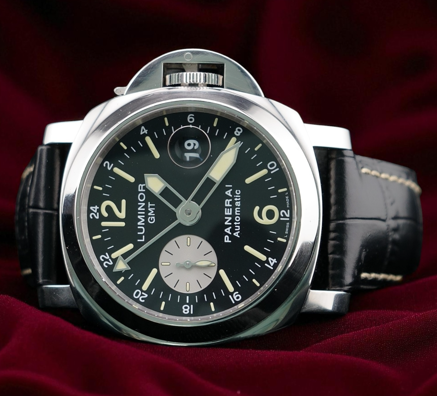 Panerai Luminor GMT PAM00088 - 44mm - Black Dial, Full Set & Card, Extra strap