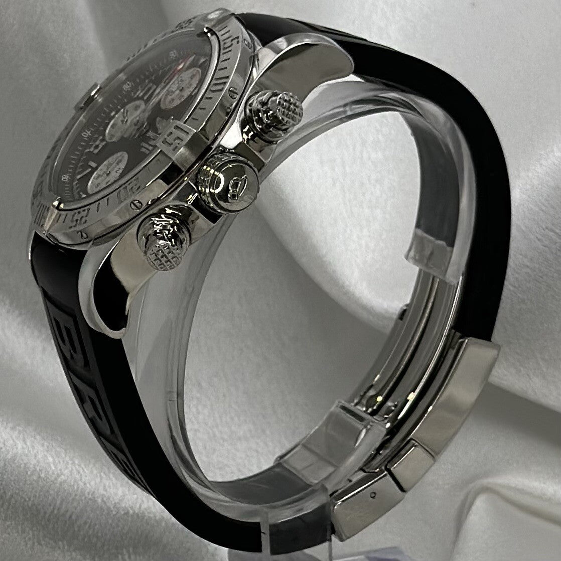 Breitling Avenger II 43MM Tungsten Gray Dial Rubber Strap (A1338111/F564)