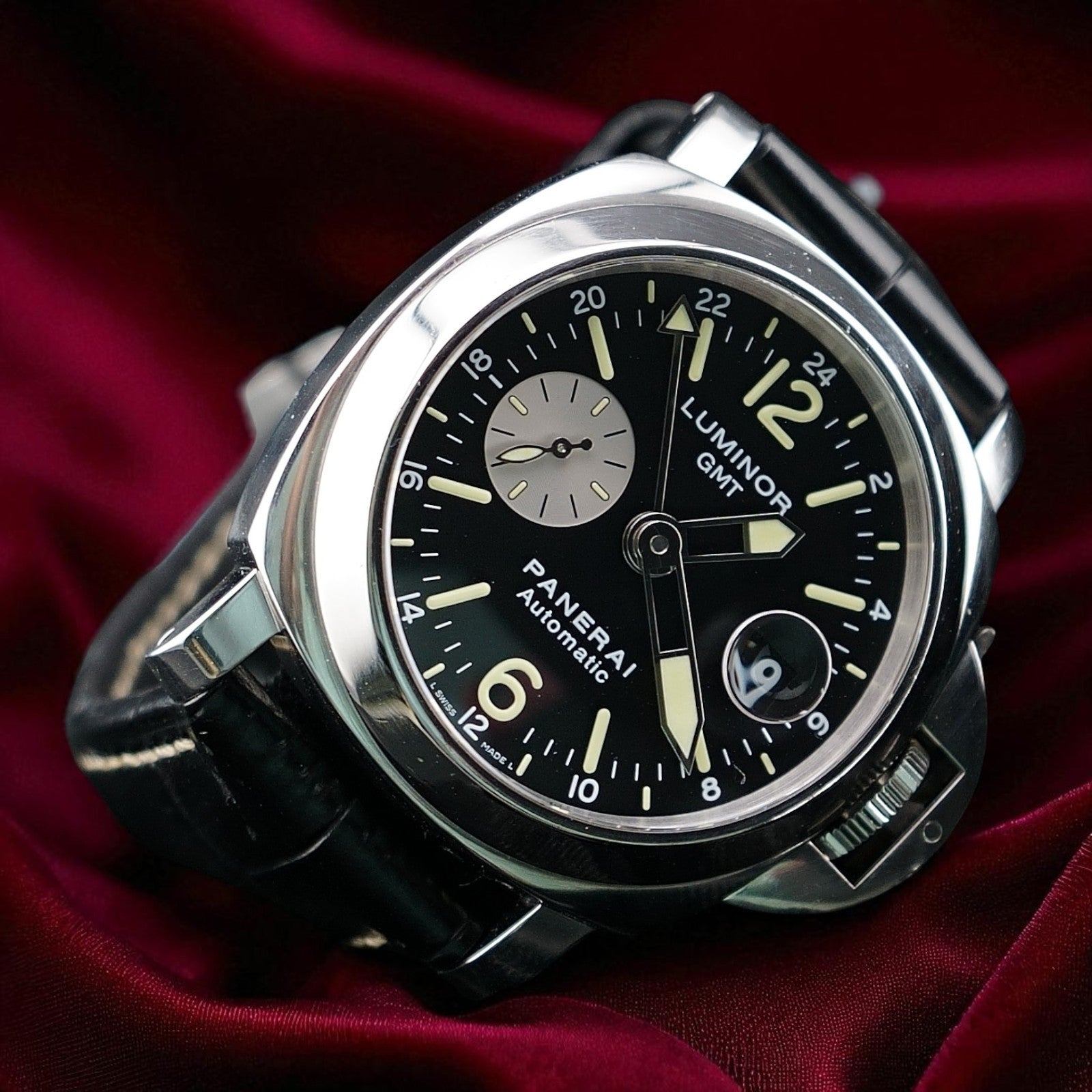 Panerai Luminor GMT PAM00088 - 44mm - Black Dial, Full Set & Card, Extra strap