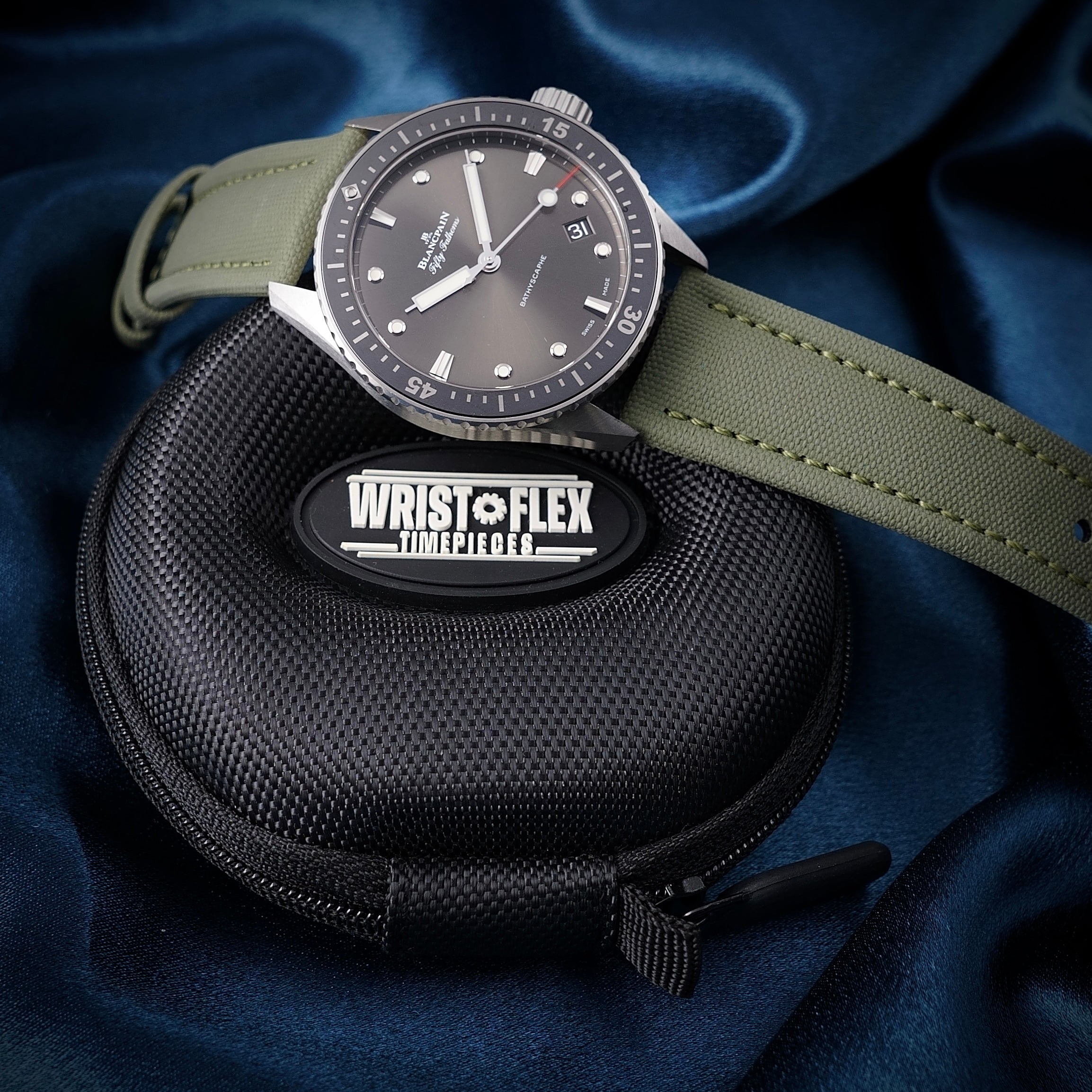Blancpain Fifty Fathoms Bathyscaphe 5000-1110-K52A 43mm 2025 Full Set 2 Straps