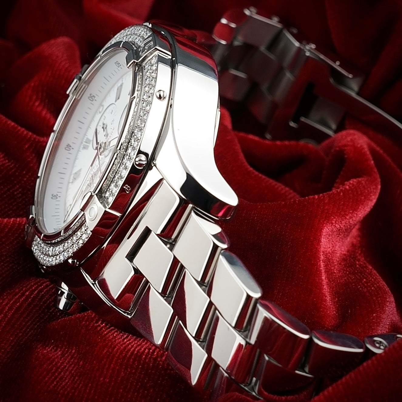 Breitling Super Avenger A13370 | White Dial | 48mm Diamond Bezel | Box & WFT Ext