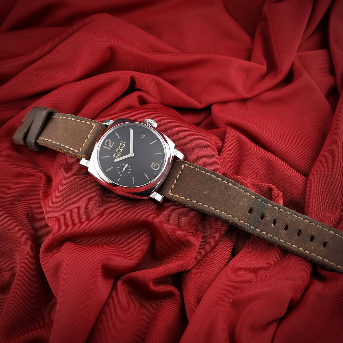 Panerai Radiomir 1940 3 Days Black Dial 47mm - PAM00514 - Extra Straps
