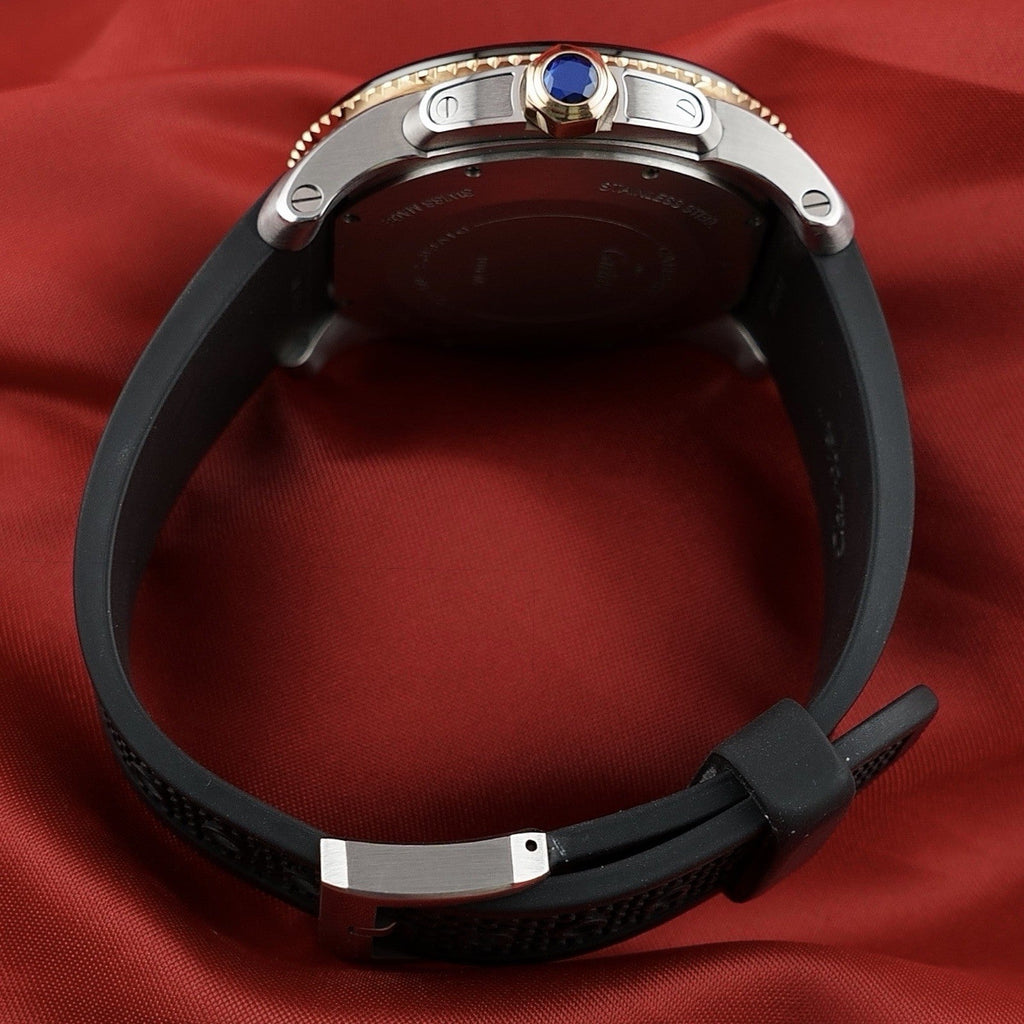Wrist Flex Timepieces Cartier Calibre de Cartier Diver watch side view showing 18k rose gold bezel and rubber strap